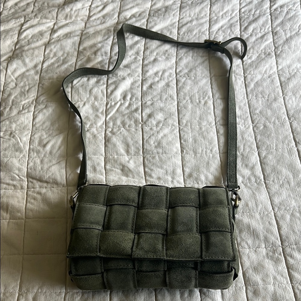 Chic Olive Crossbody Bag